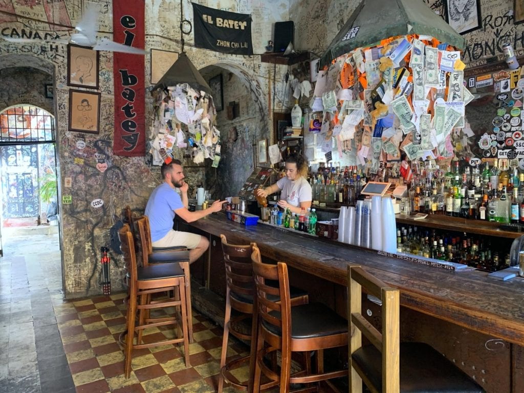 El Batey San Juan Dive Bar